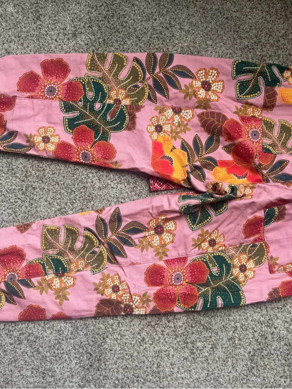 FARM RIO Esperanza Pink Floral Tie-Waist Cropped Pants - Picture 8 of 11